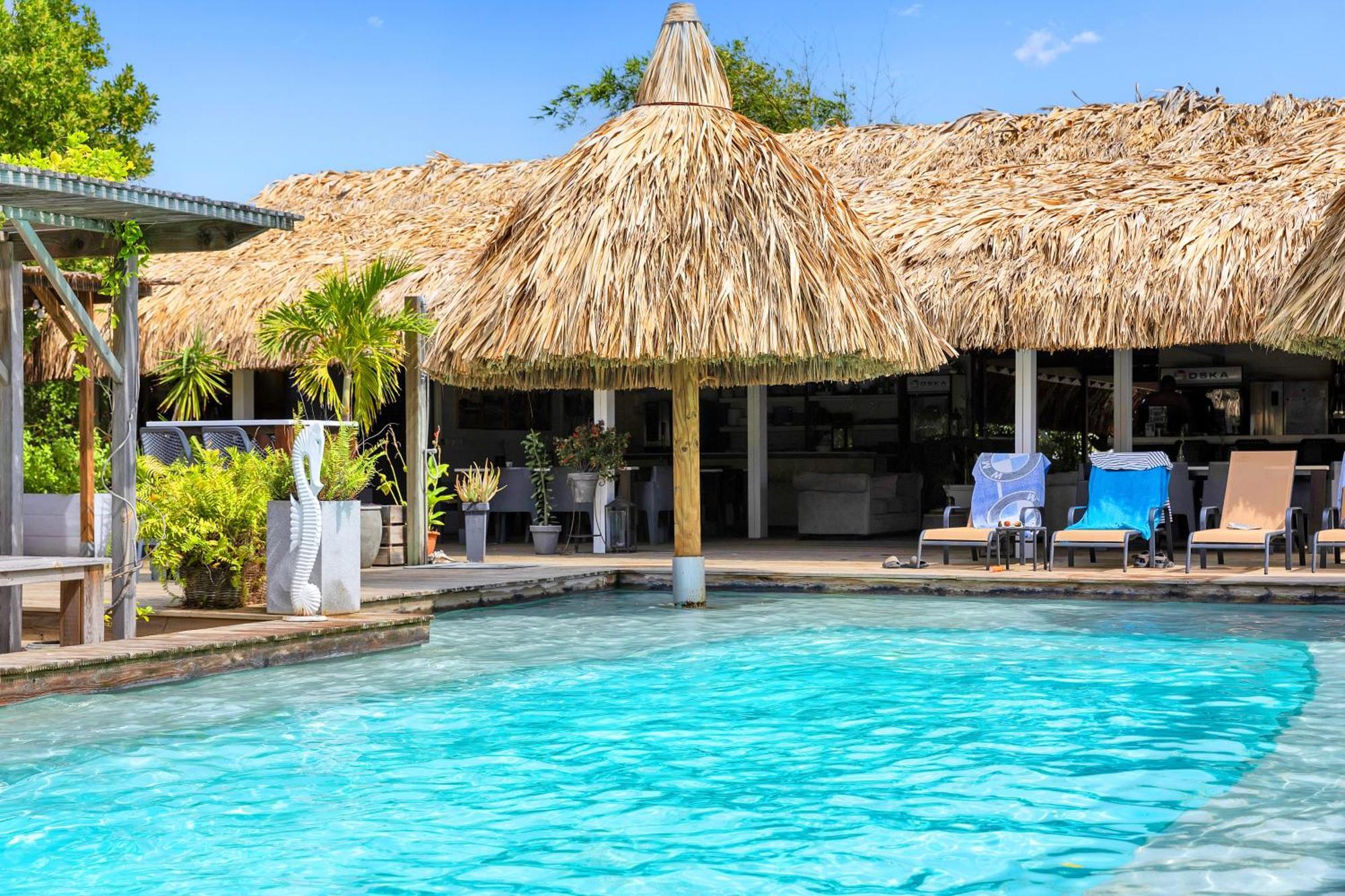 Red Palm Village Playa Exterior foto